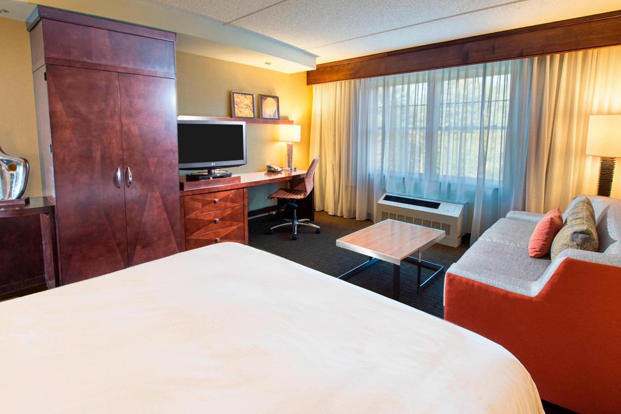 Courtyard Marriott Lake Placid Hotel Bagian luar foto