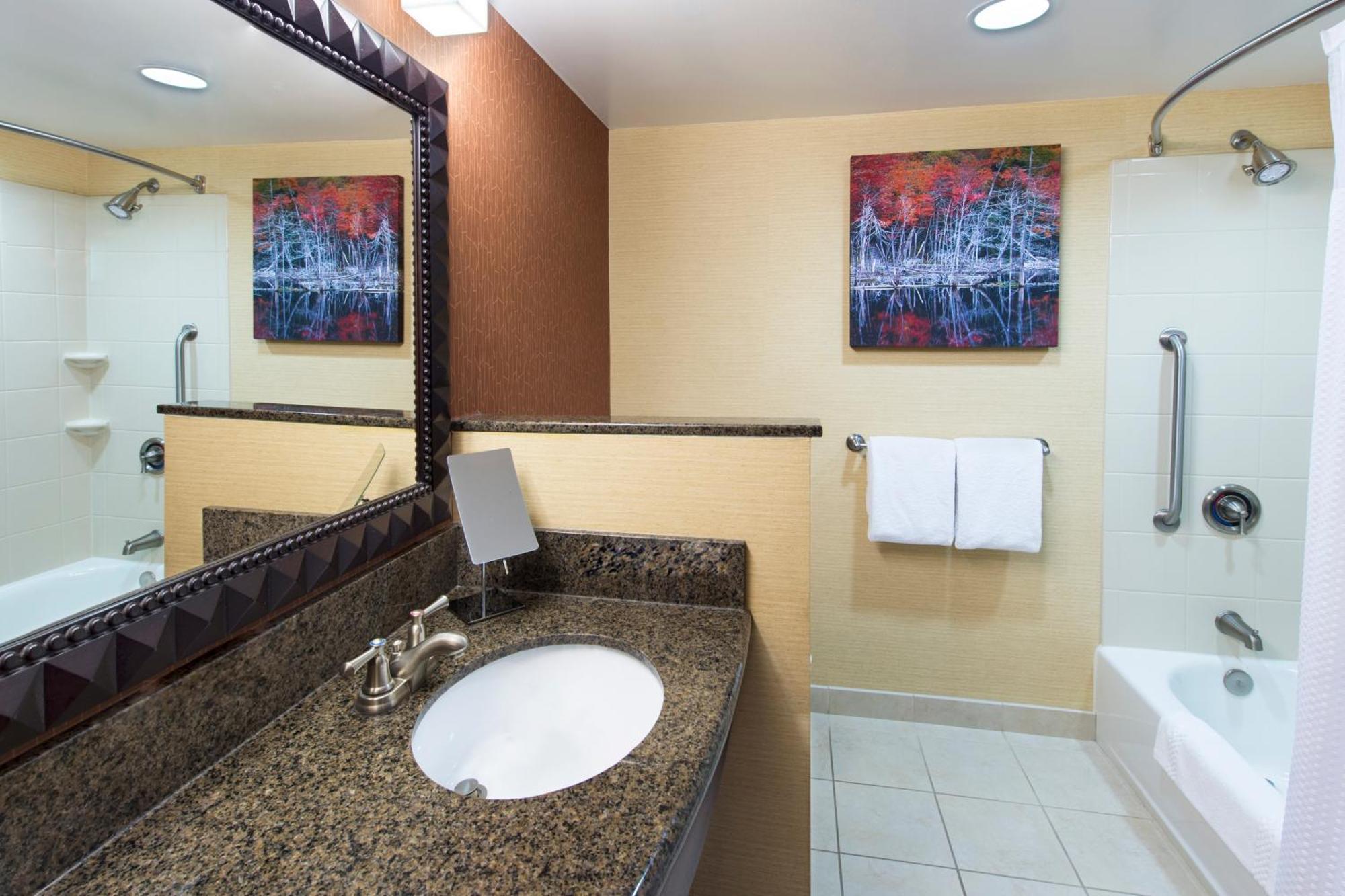 Courtyard Marriott Lake Placid Bagian luar foto