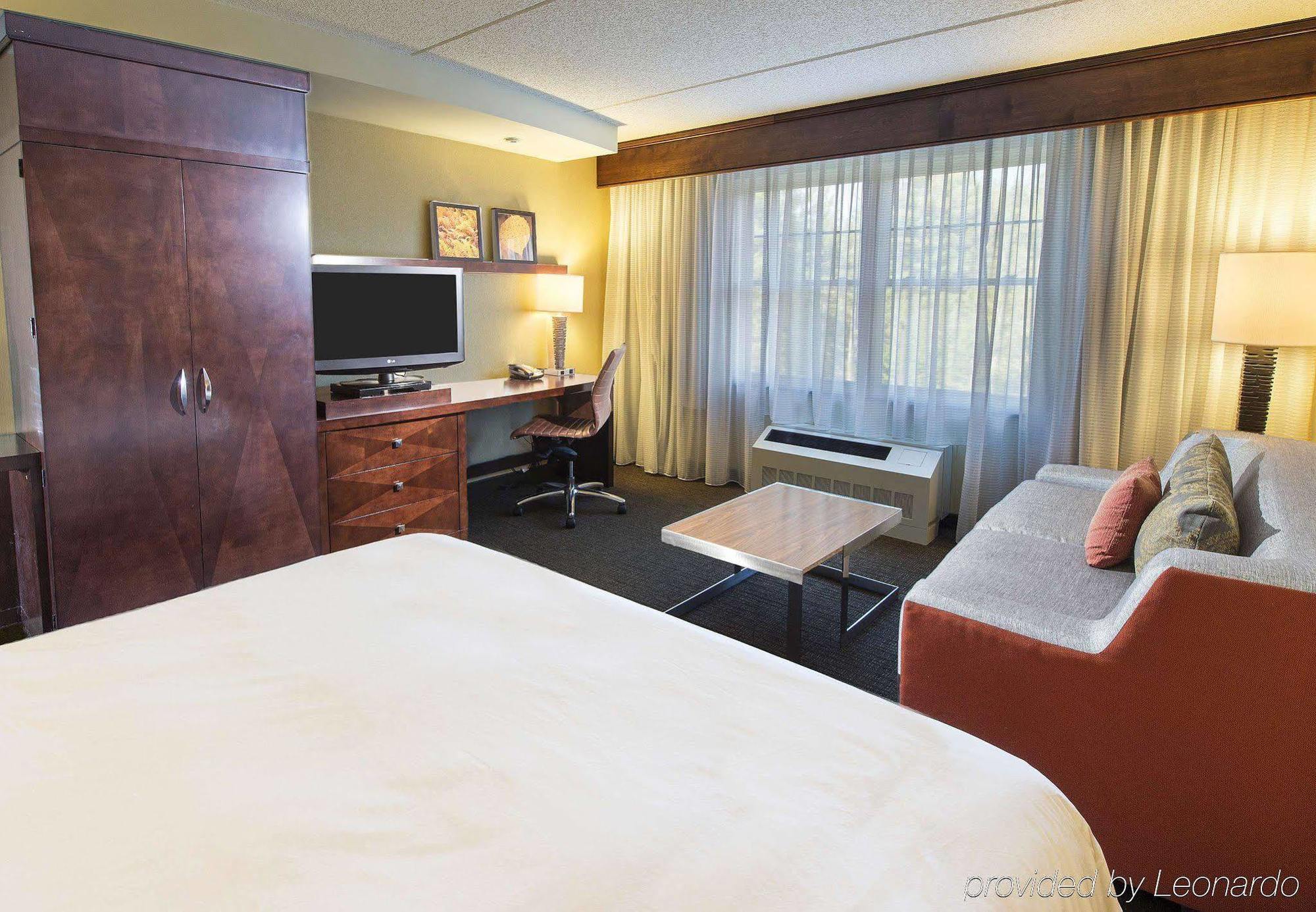 Courtyard Marriott Lake Placid Hotel Bagian luar foto