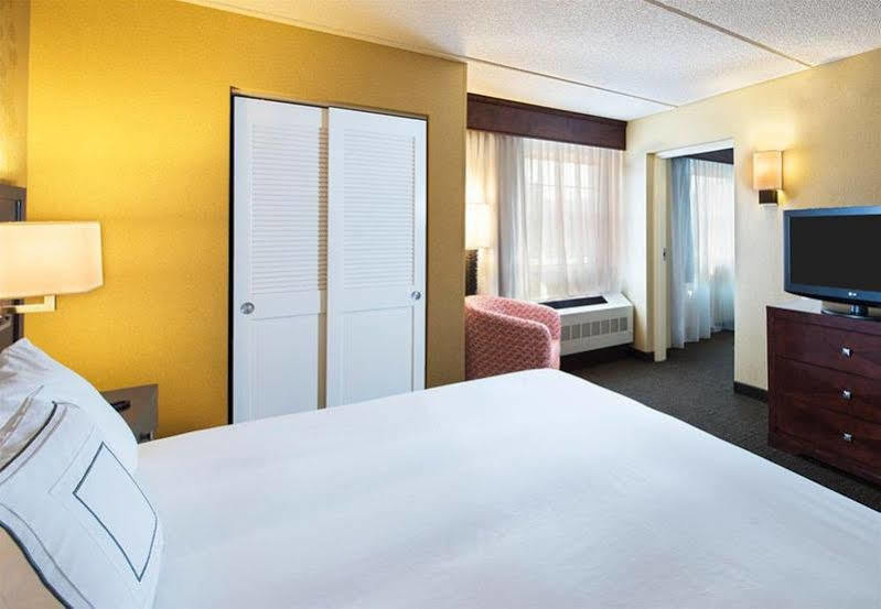 Courtyard Marriott Lake Placid Hotel Bagian luar foto