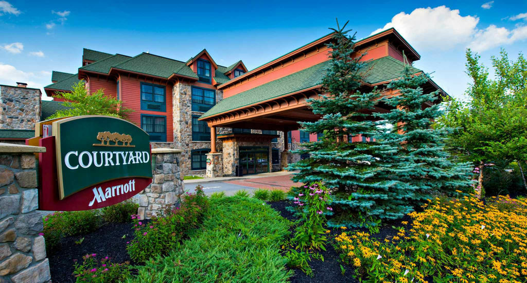 Courtyard Marriott Lake Placid Hotel Bagian luar foto